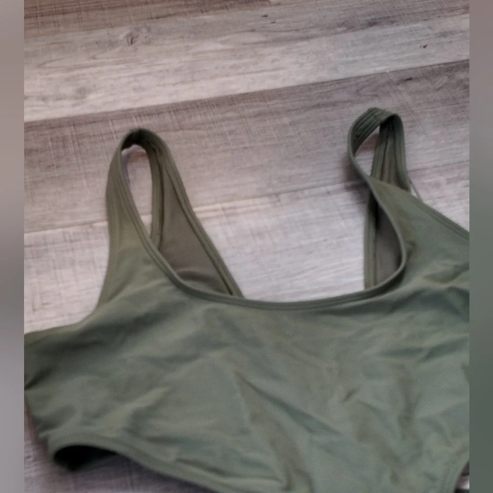 Aerie Green Cut Out One Piece Swimsuit XL Women Chic Cute Summer Beach Olive